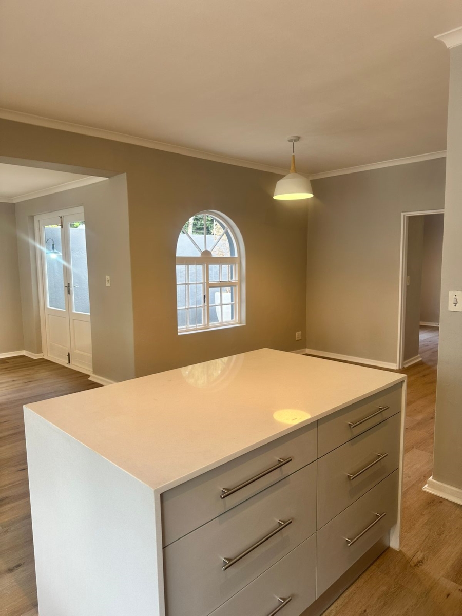 To Let 1 Bedroom Property for Rent in Harfield Village Western Cape